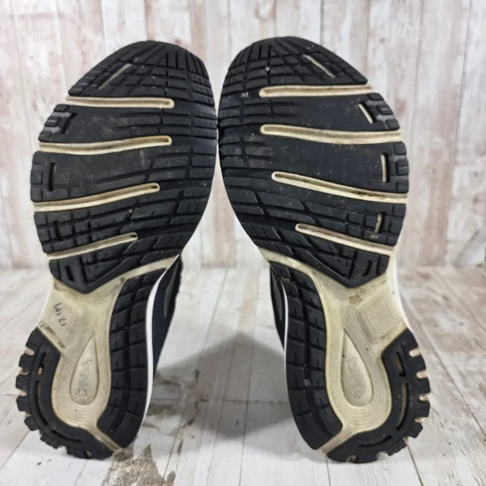 Brooks Revel 2 Womens Running Shoes Black White Knit Sneakers Size 11